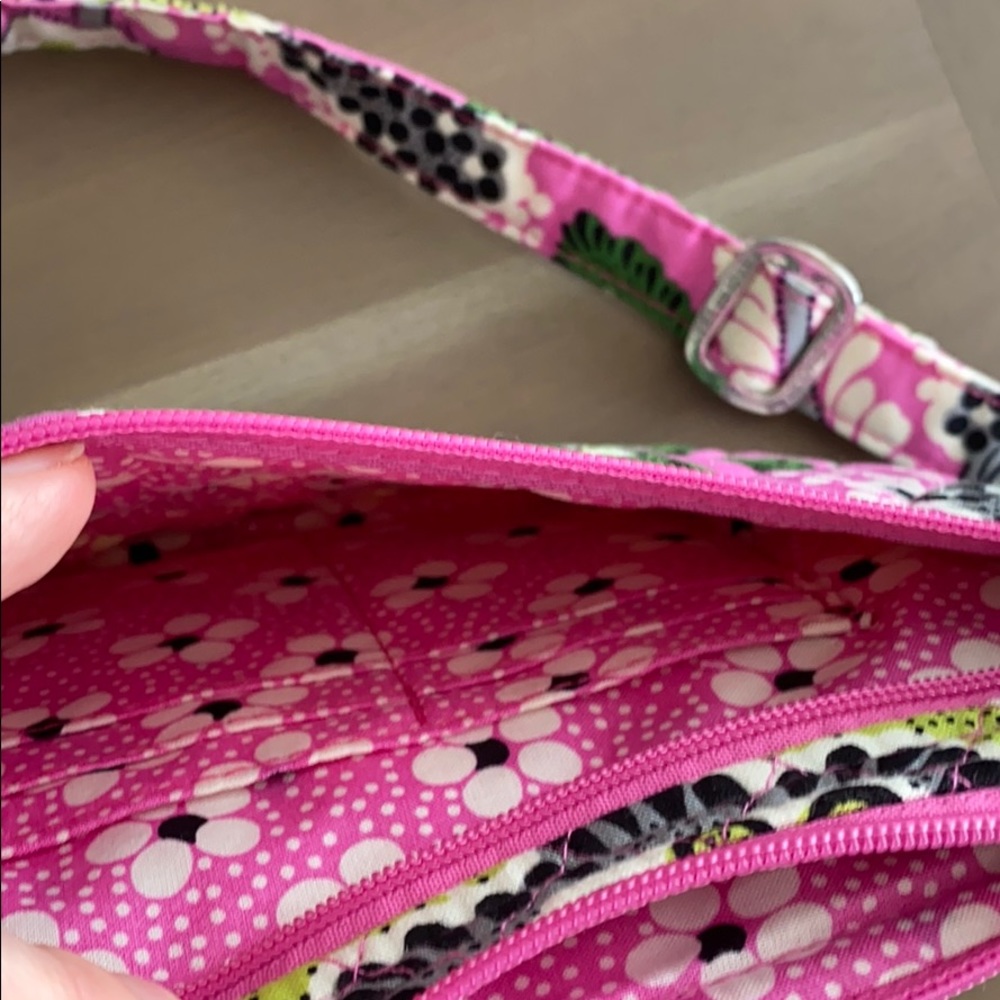 COPY - Vera Bradley Small Crossbody Lizzy Pink - Picture 7 of 8